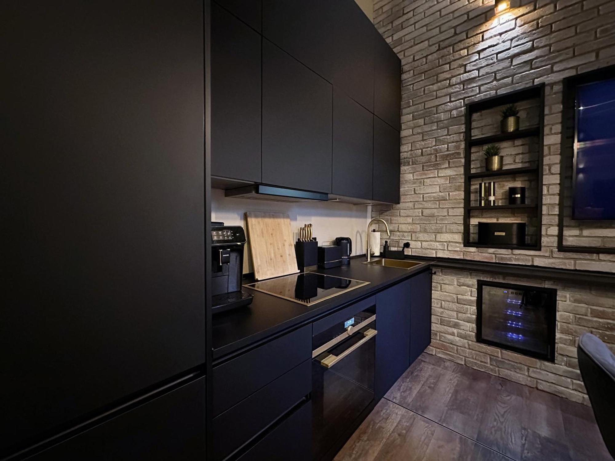 Black Suite 4 Luxus In Alsternaehe Hamburg Exterior foto